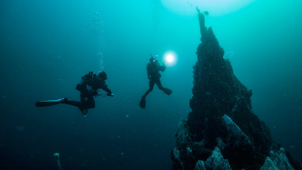 Deep Dive Safety Tips for SCUBA Divers