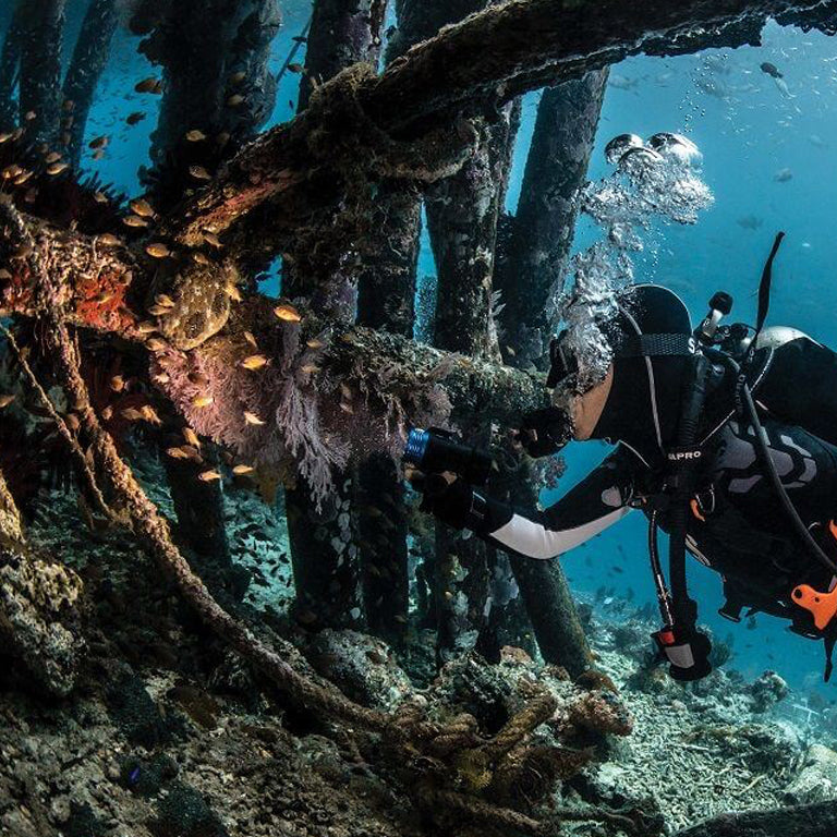 SCUBAPRO Lights SCUBA.co.za