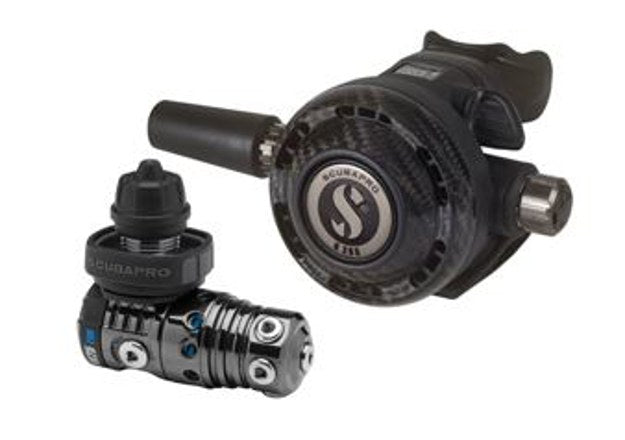 SCUBAPRO MK25 EVO BT/G260 CARBON BLACK TECH - SCUBAPRO regulators
