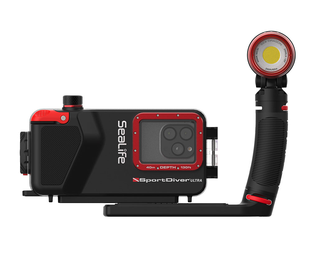 SeaLife SportDiver Ultra housing with a mounted phone, tray, grip and Sea Dragon light, front view.